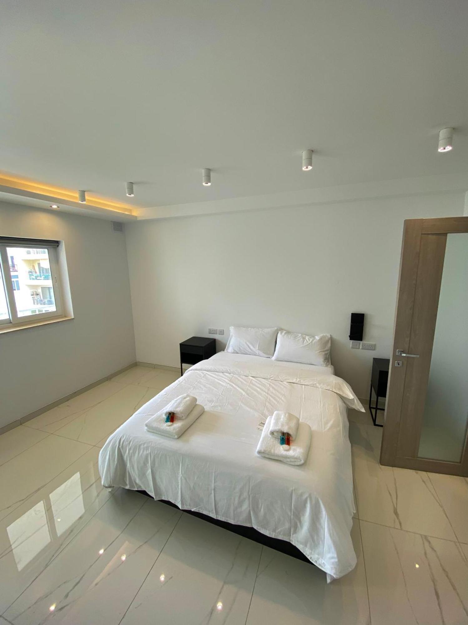 Tigne Sliema Three Bedrooms Apartment Exteriér fotografie